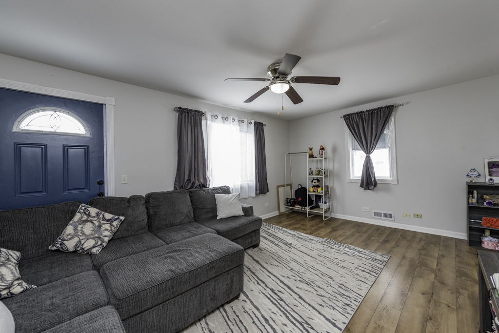 10383 W York House Road, Beach Park, IL 60087