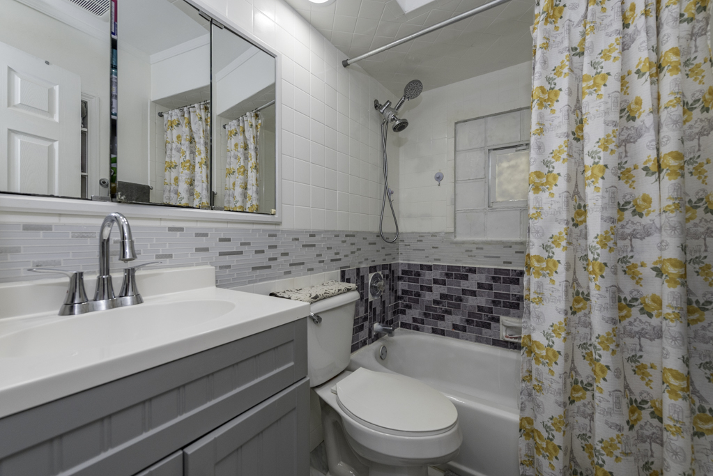 10383 W York House Road, Beach Park, IL 60087