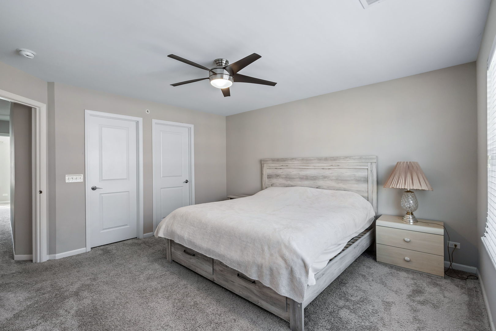 830 Center Street, Des Plaines, IL 60016