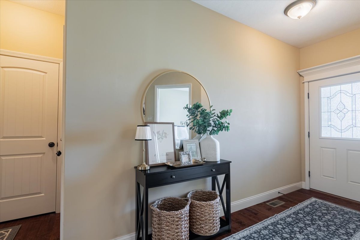 2020 Escalade Road, Bloomington, IL 61705