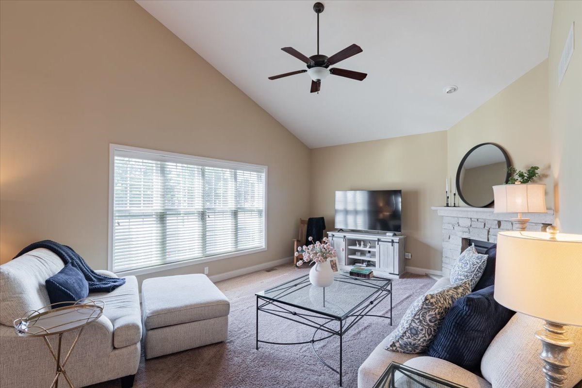 2020 Escalade Road, Bloomington, IL 61705