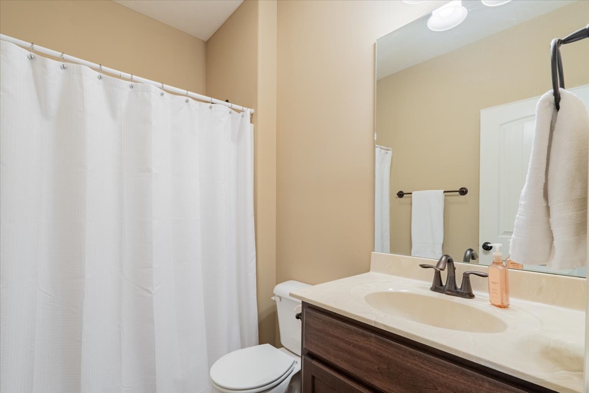 2020 Escalade Road, Bloomington, IL 61705