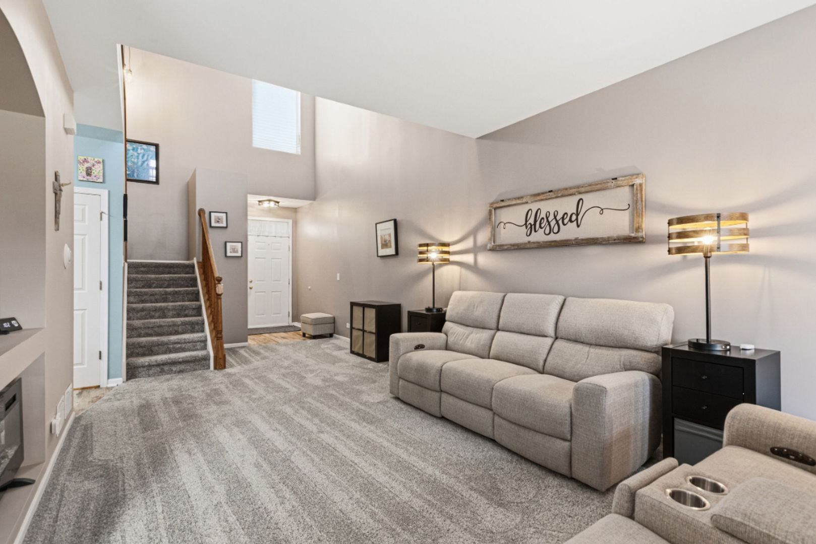 136 Durango Drive, Gilberts, IL 60136