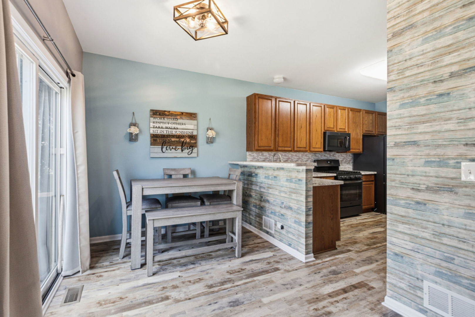 136 Durango Drive, Gilberts, IL 60136