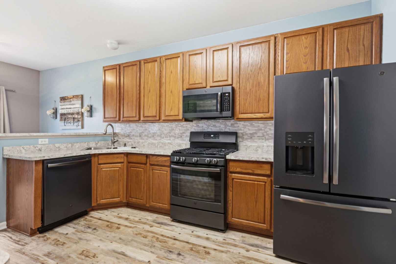 136 Durango Drive, Gilberts, IL 60136