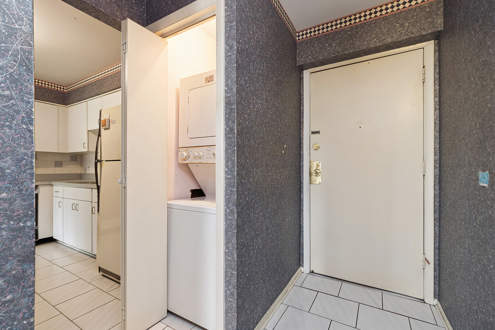 14501 Central Court #PH3, Oak Forest, IL 60452