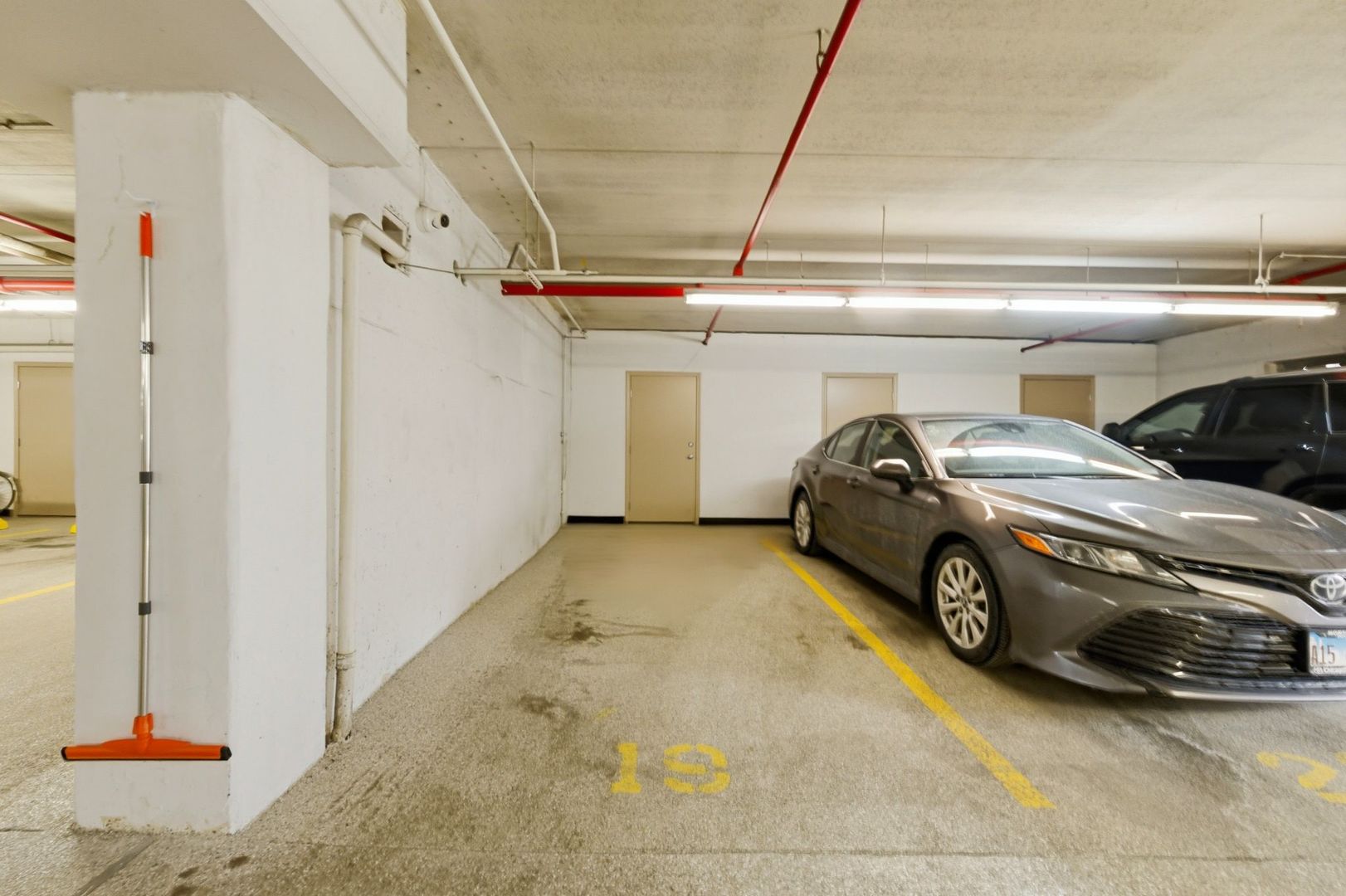 7011 W Touhy Avenue #205, Niles, IL 60714