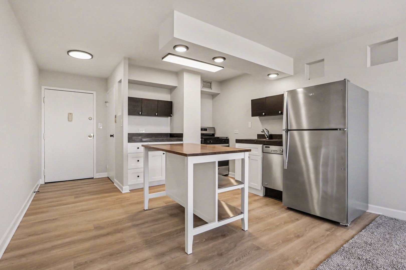 20 N Tower Road #4C, Oak Brook, IL 60523