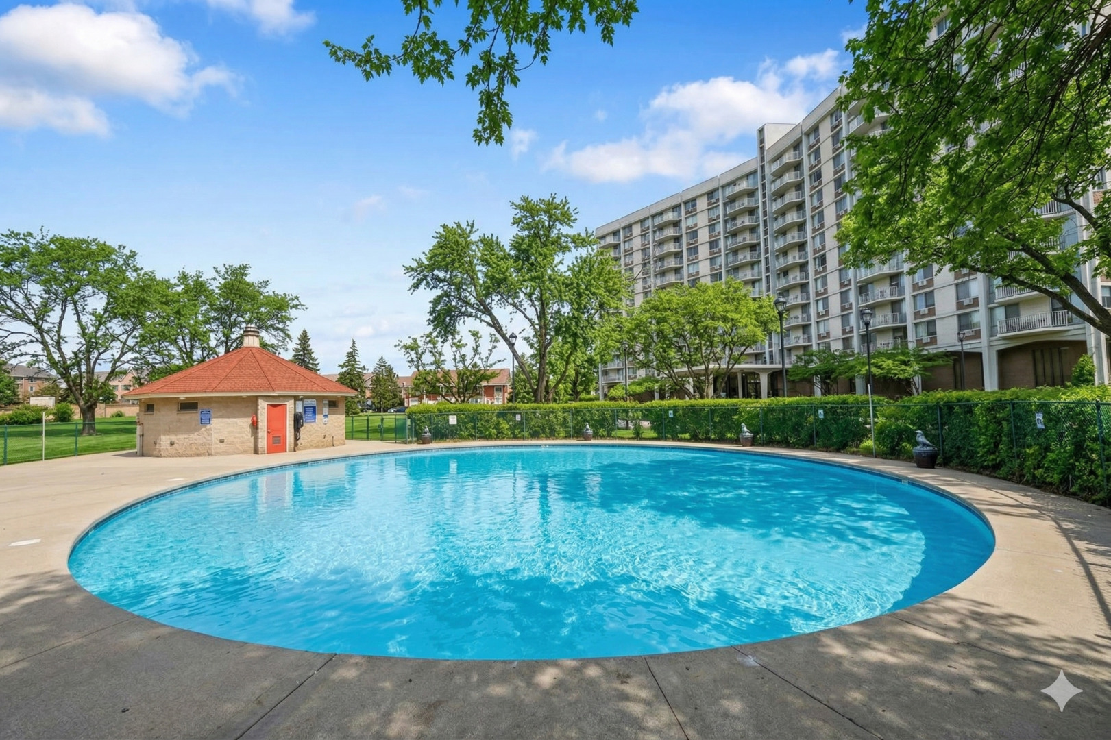 20 N Tower Road #4C, Oak Brook, IL 60523