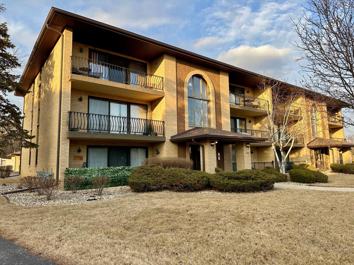 7304 Evergreen Drive #2B, Orland Park, IL 60462