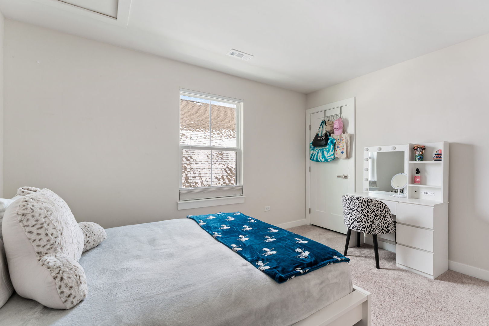 3694 Reddington Circle, Elgin, IL 60124