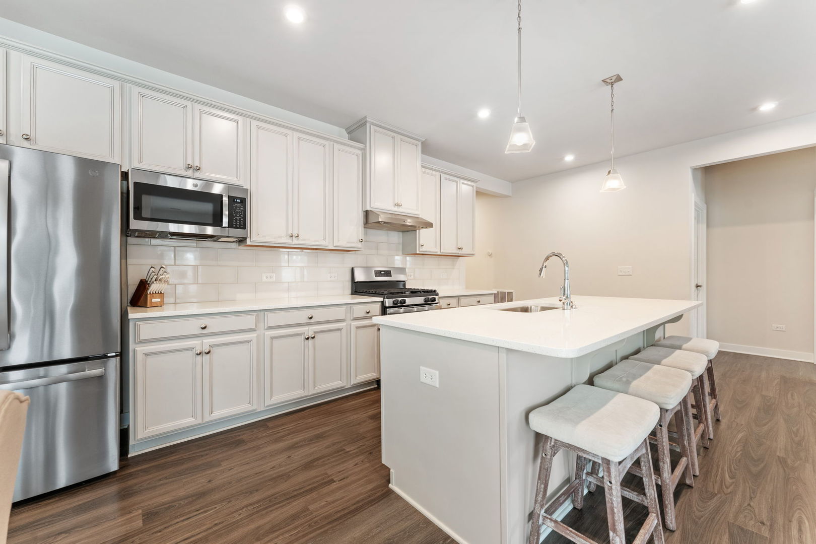 3694 Reddington Circle, Elgin, IL 60124