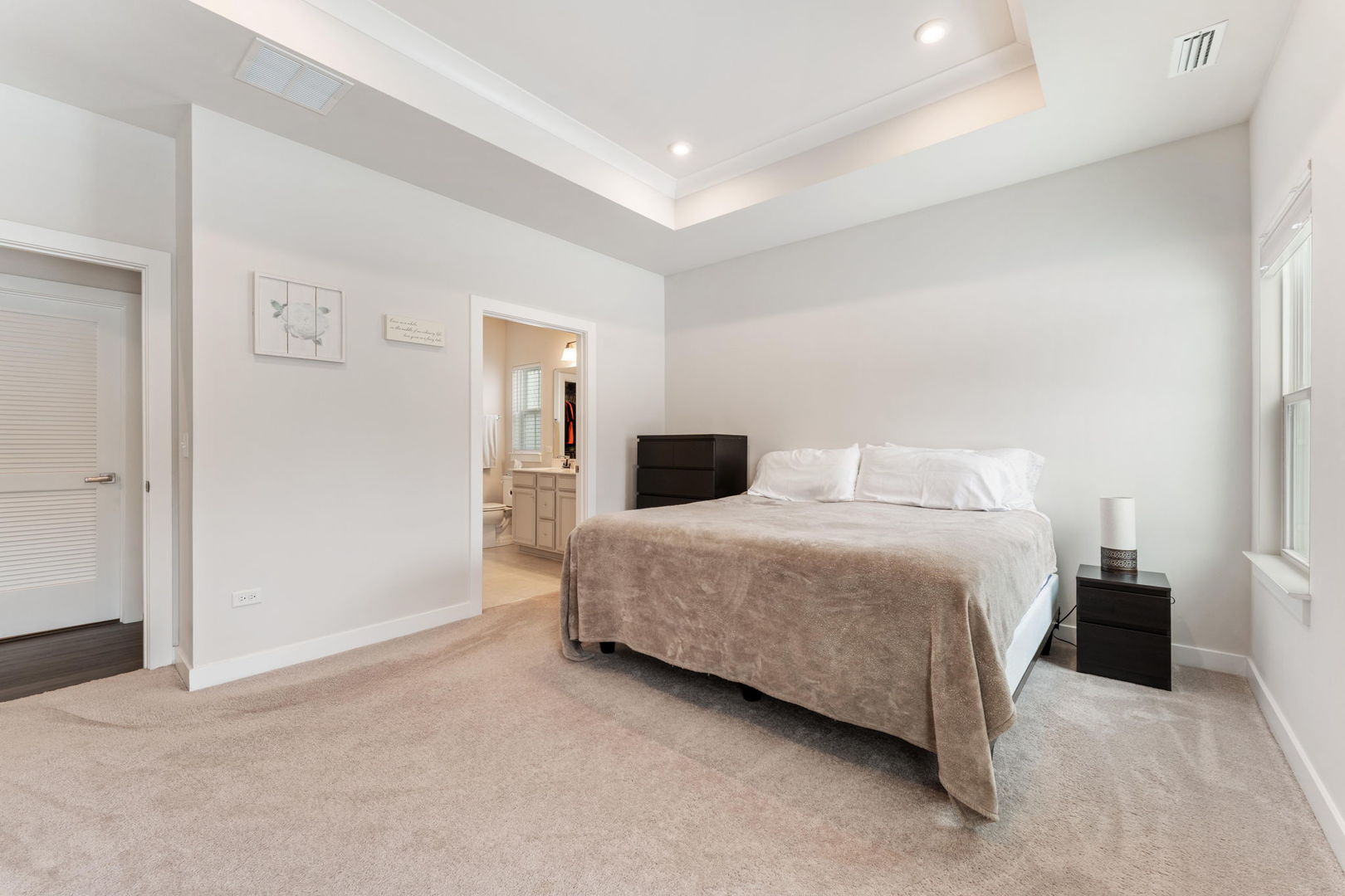 3694 Reddington Circle, Elgin, IL 60124