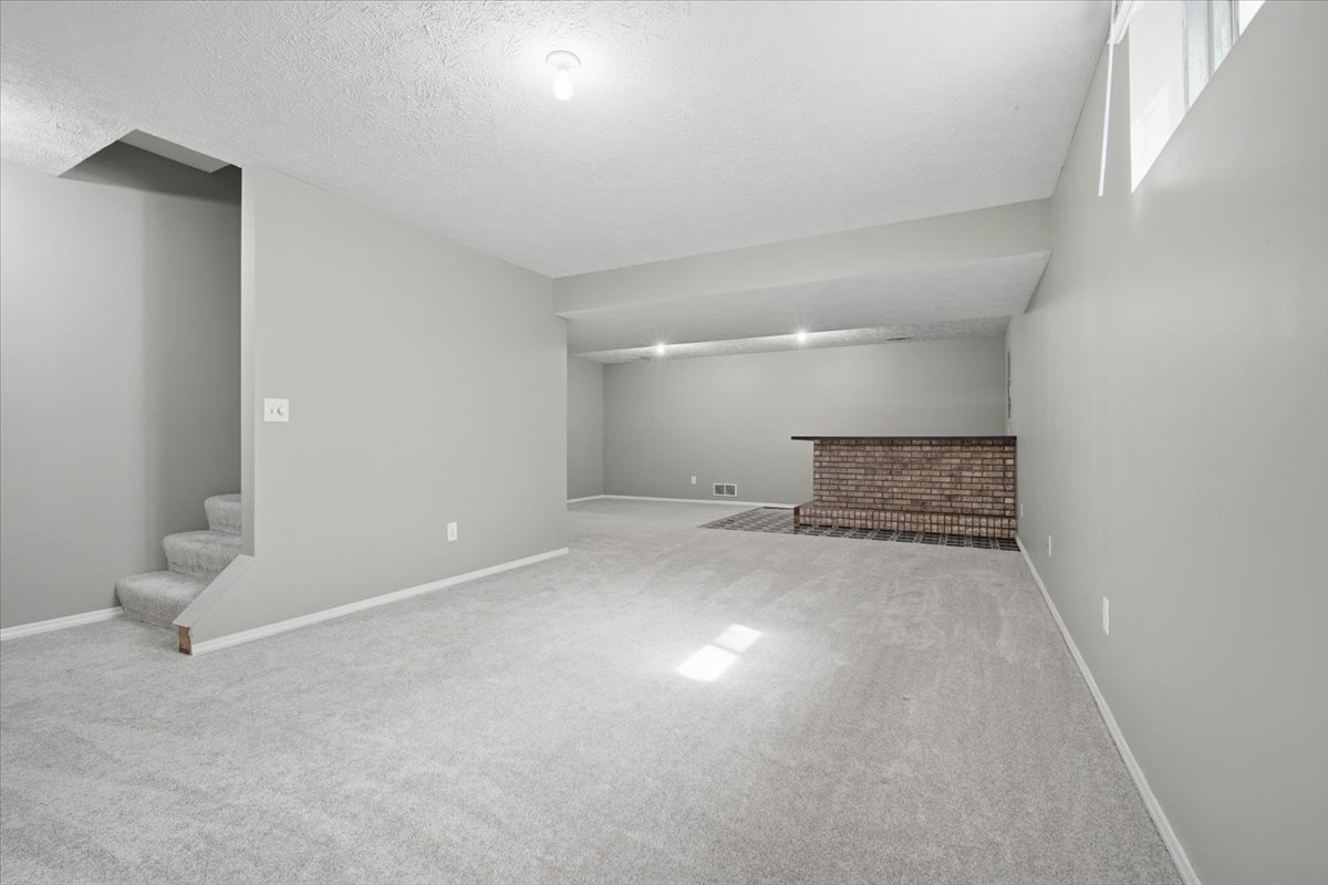 1308 Beacon Hill Court, Normal, IL 61761