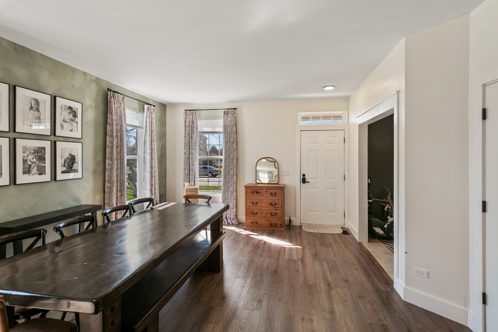 918 Neufairfield Drive, Joliet, IL 60432