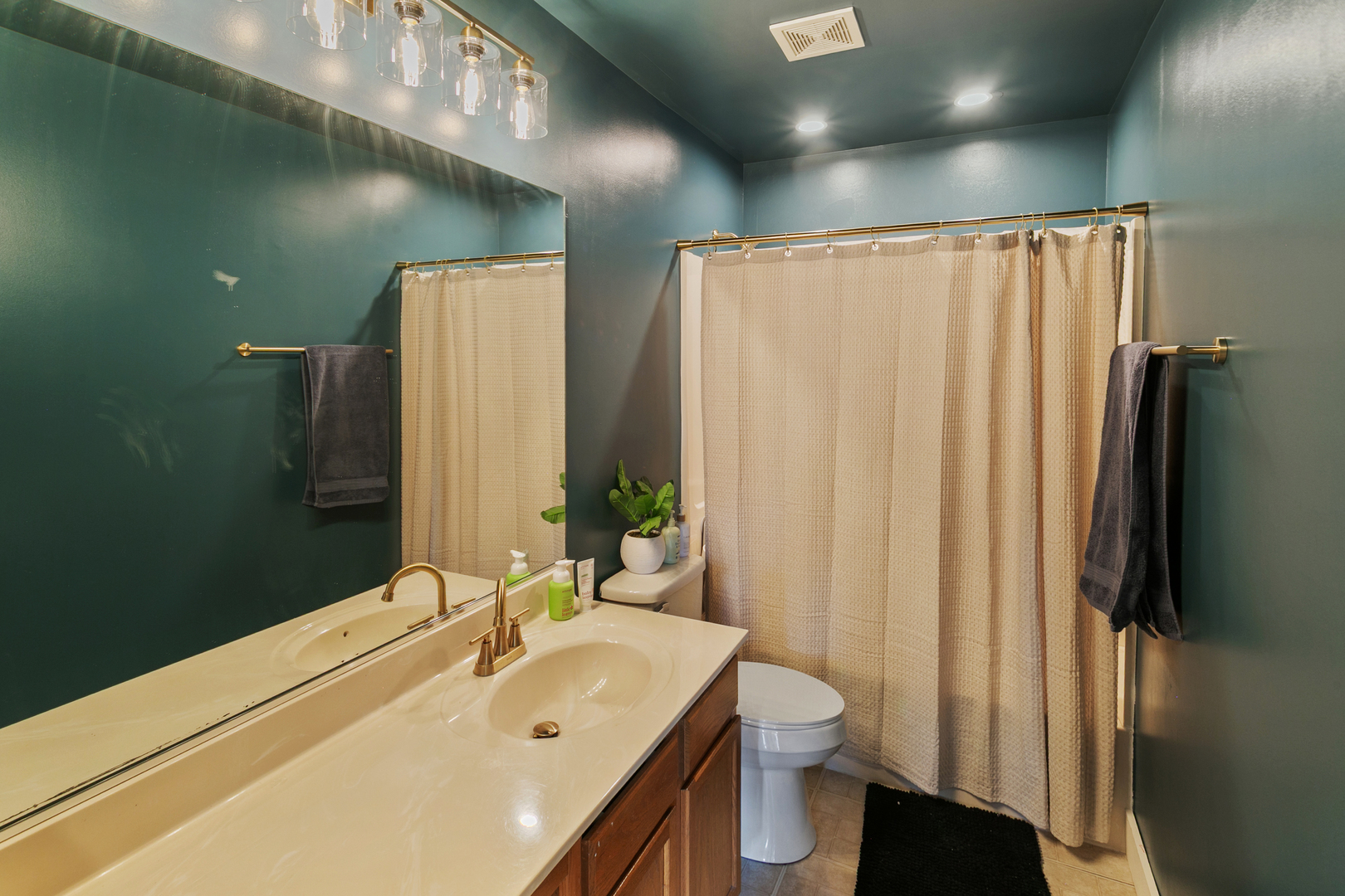 918 Neufairfield Drive, Joliet, IL 60432