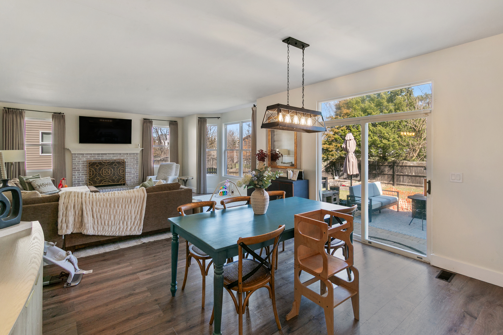 918 Neufairfield Drive, Joliet, IL 60432