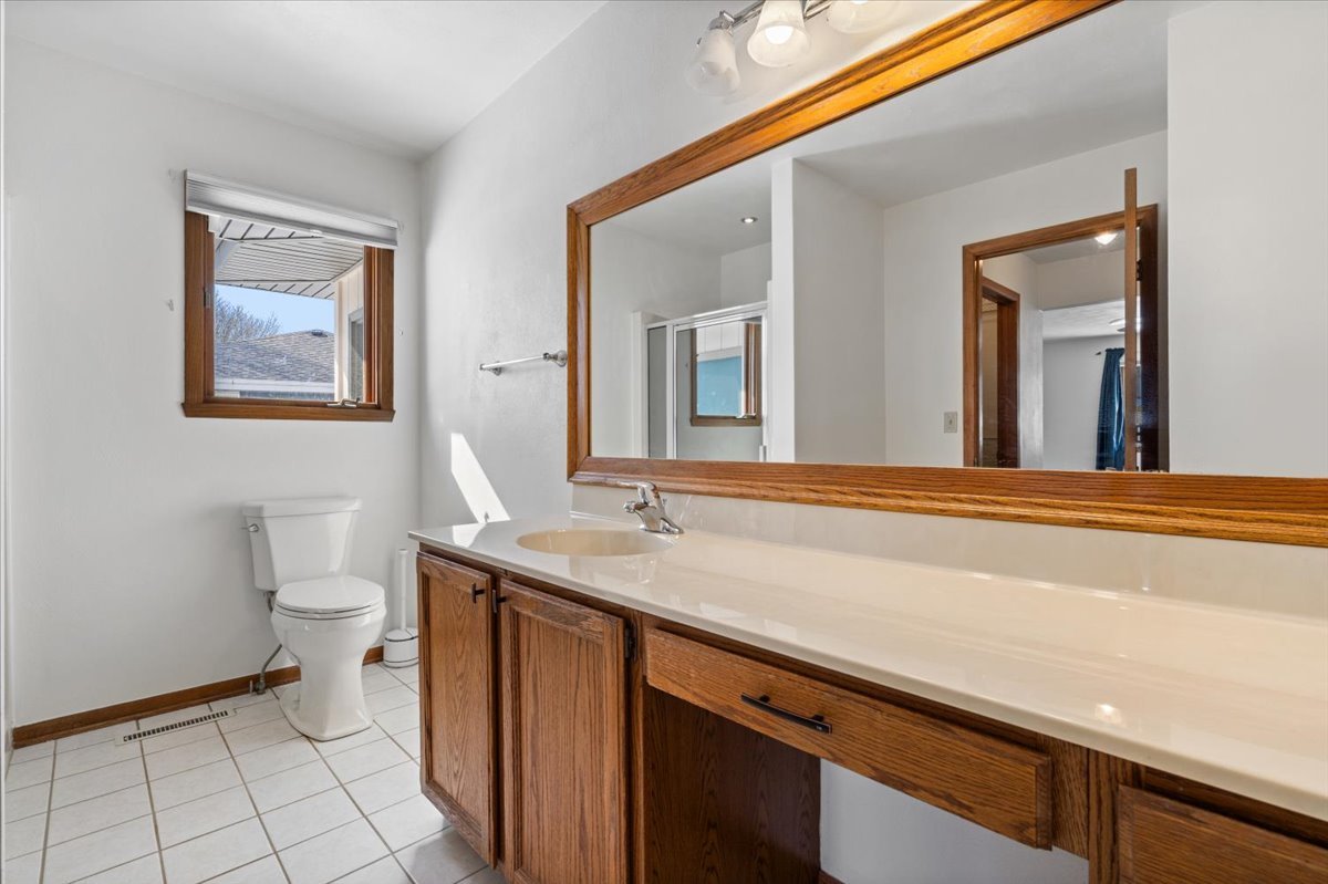 6629 Swansdown Road, Loves Park, IL 61111