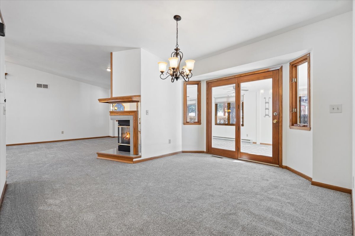 6629 Swansdown Road, Loves Park, IL 61111