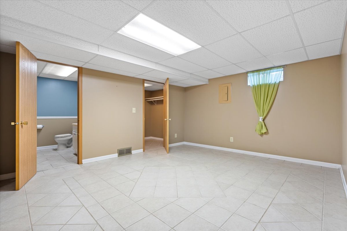 6629 Swansdown Road, Loves Park, IL 61111