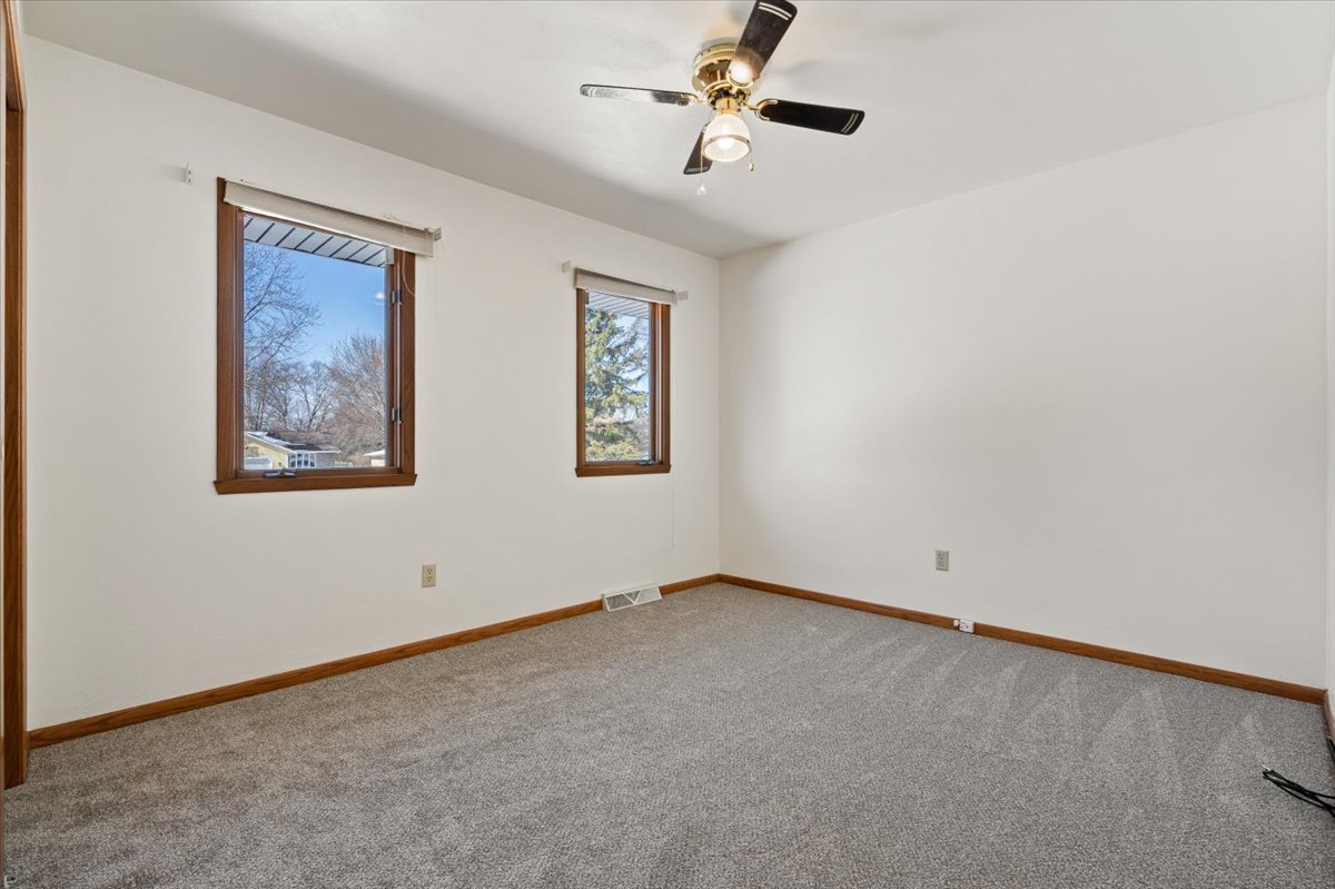 6629 Swansdown Road, Loves Park, IL 61111