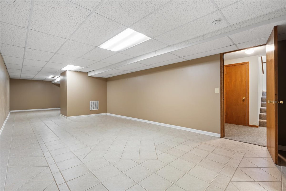 6629 Swansdown Road, Loves Park, IL 61111