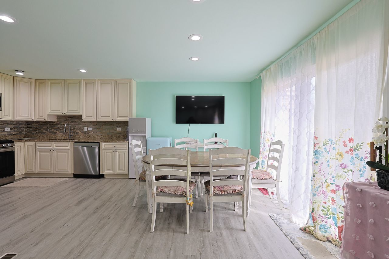 1803 Koehling Road, Northbrook, IL 60062