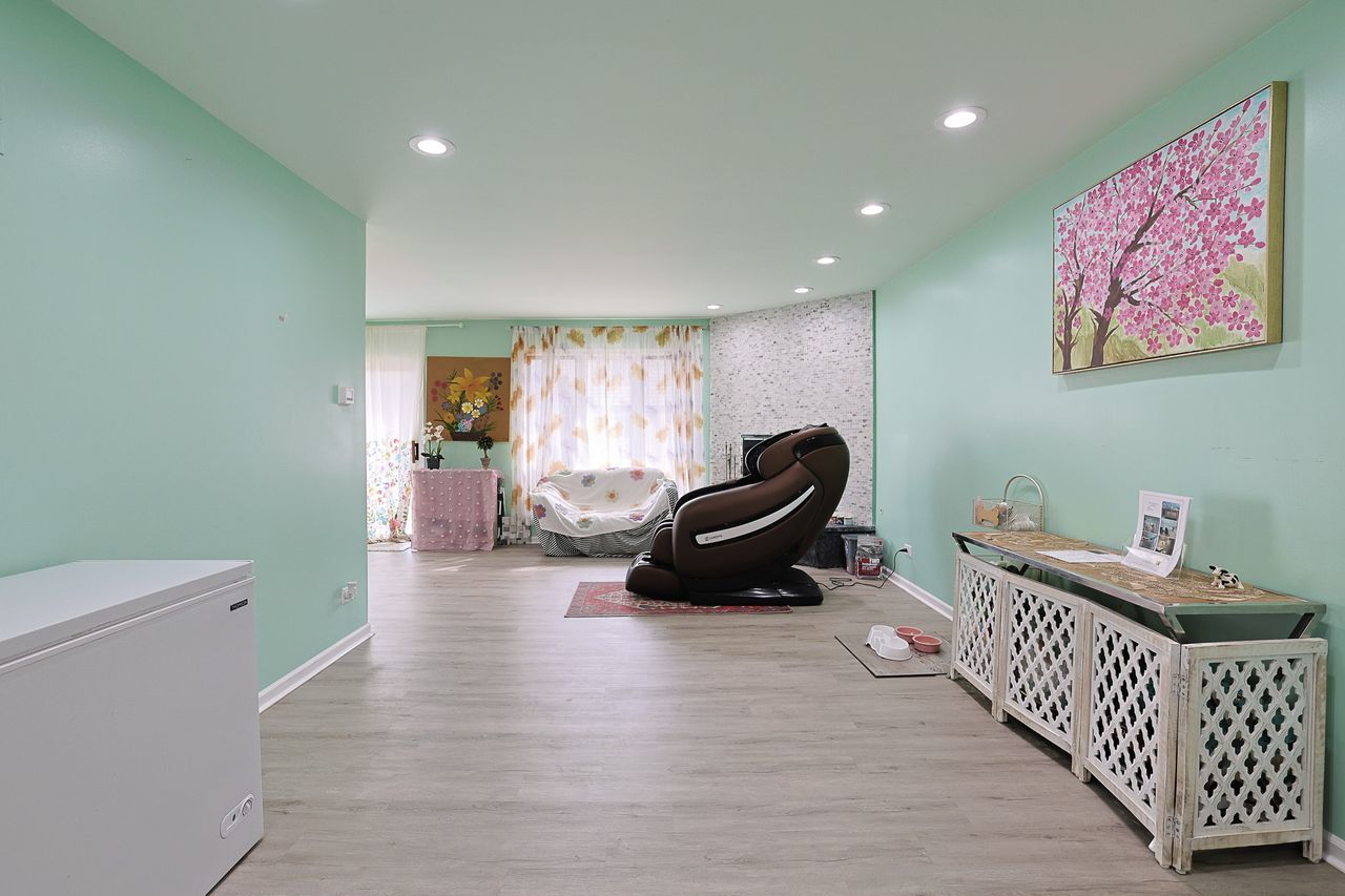 1803 Koehling Road, Northbrook, IL 60062