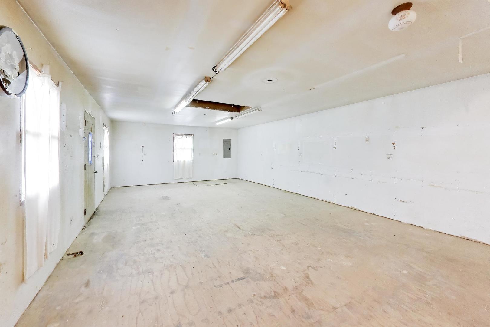 5115 Parkview Drive, Mccullom Lake, IL 60050