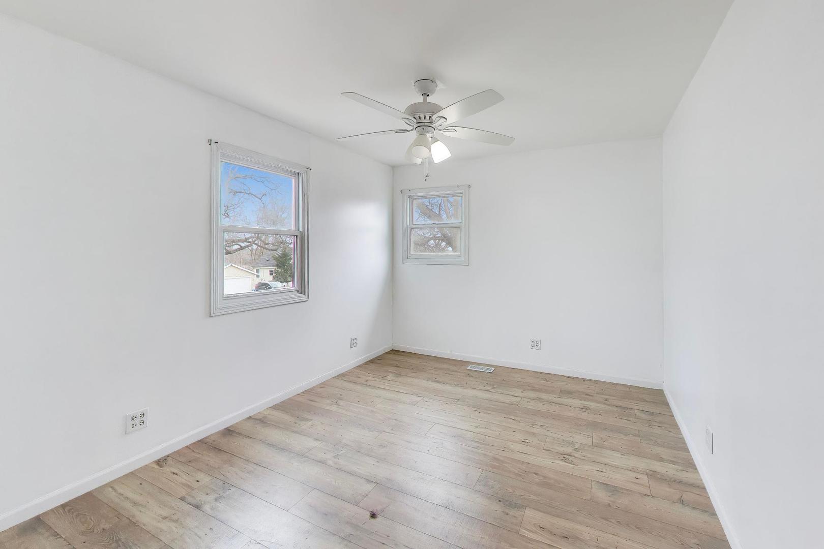 5115 Parkview Drive, Mccullom Lake, IL 60050