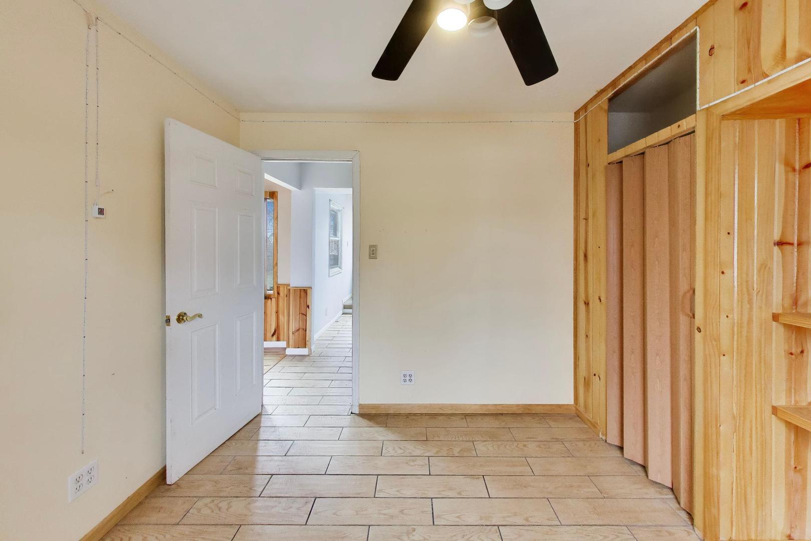 5115 Parkview Drive, Mccullom Lake, IL 60050