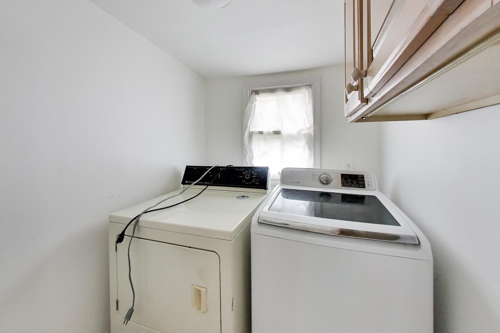 5115 Parkview Drive, Mccullom Lake, IL 60050