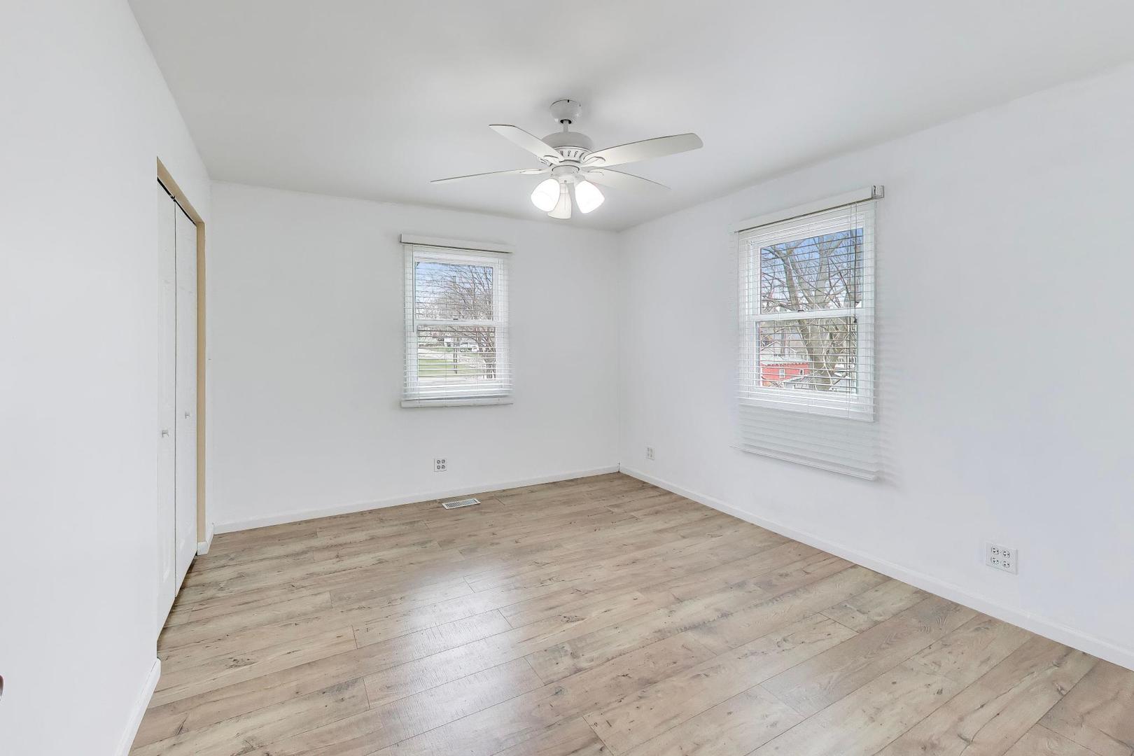 5115 Parkview Drive, Mccullom Lake, IL 60050