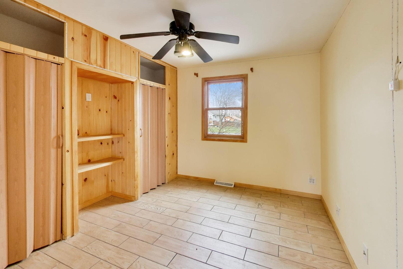 5115 Parkview Drive, Mccullom Lake, IL 60050