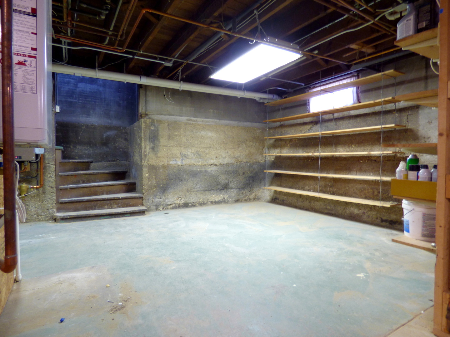 121 Monroe Avenue, Elgin, IL 60123