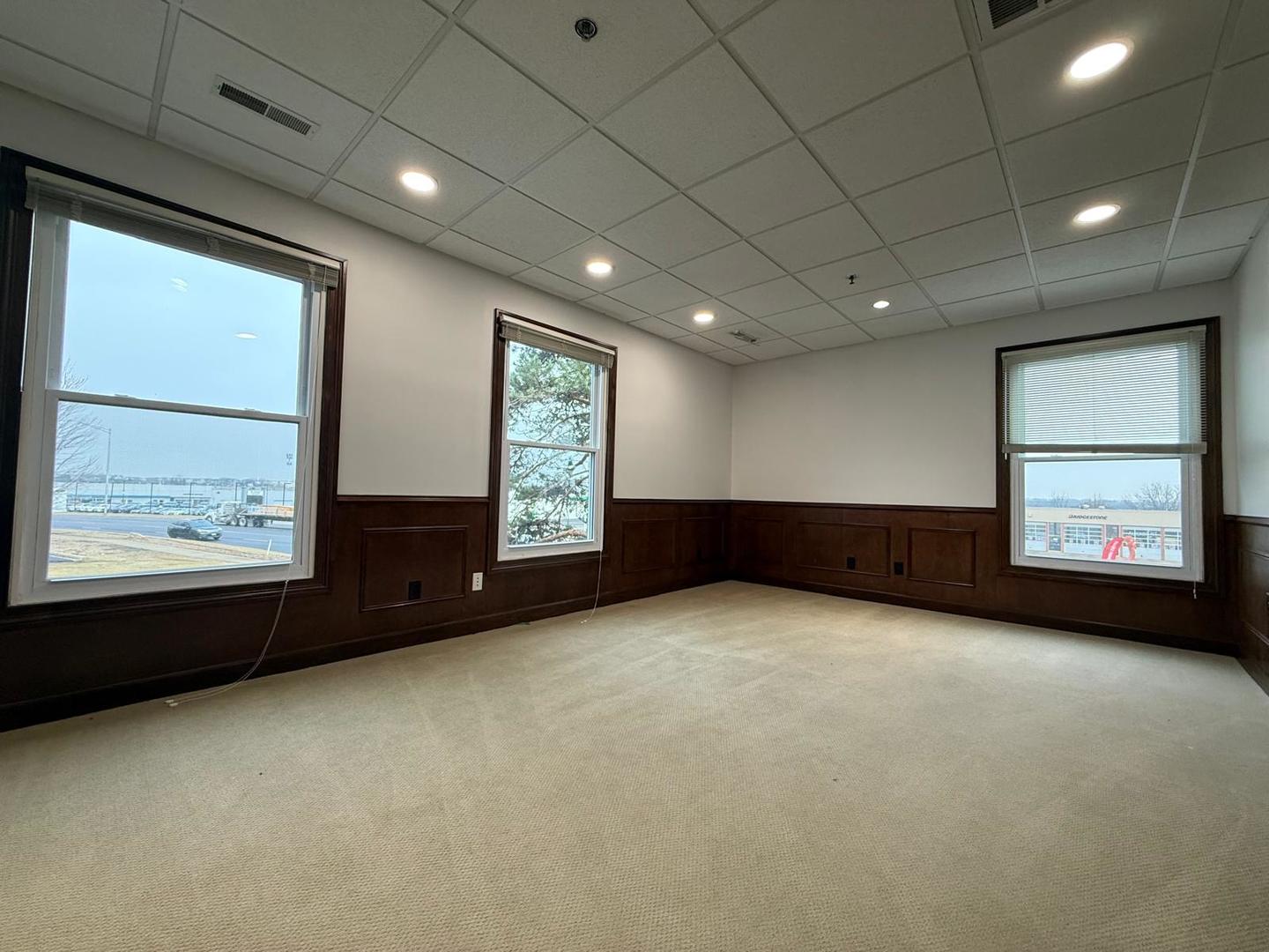 1650 E Main Street, St. Charles, IL 60174