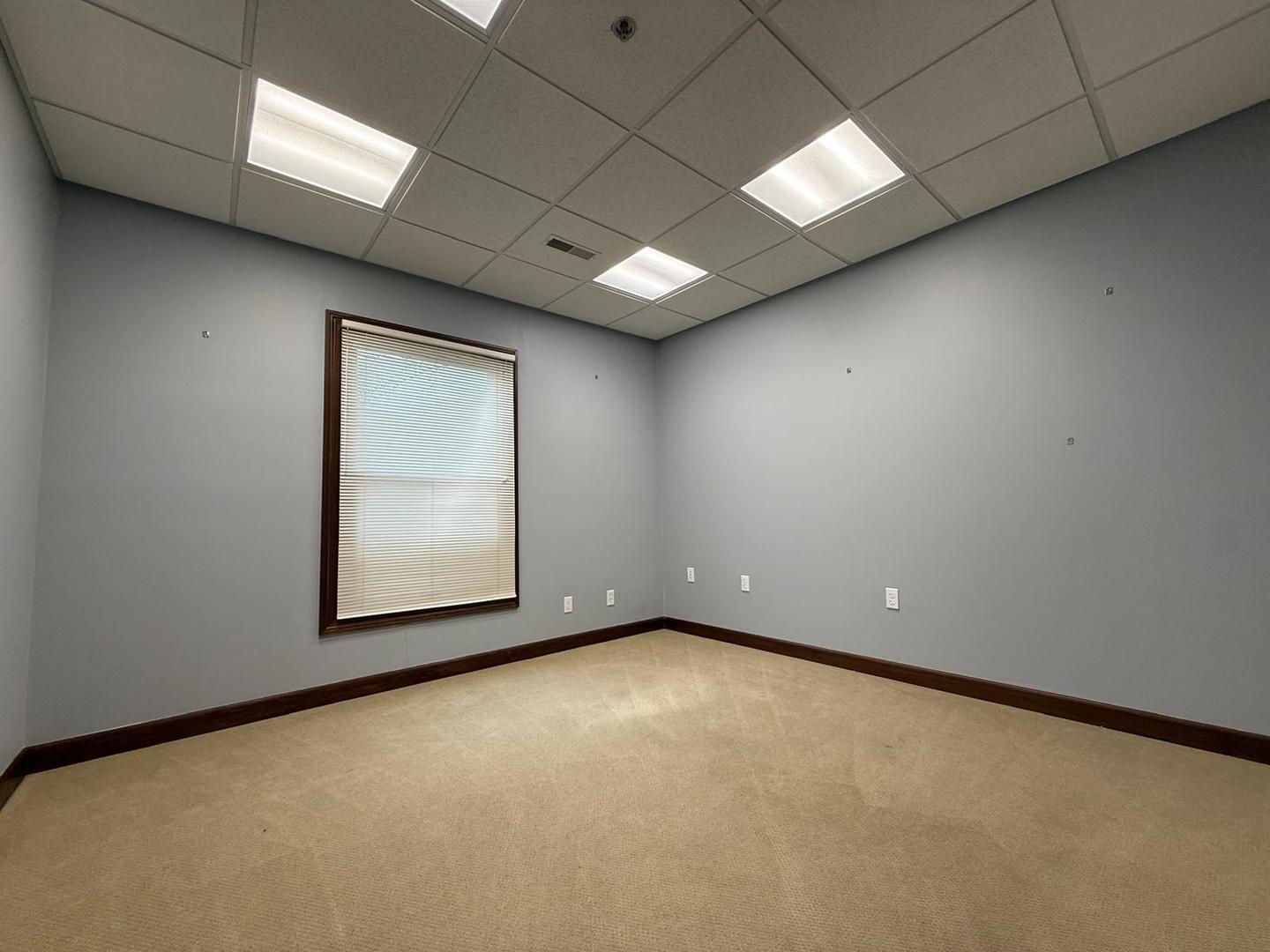 1650 E Main Street, St. Charles, IL 60174