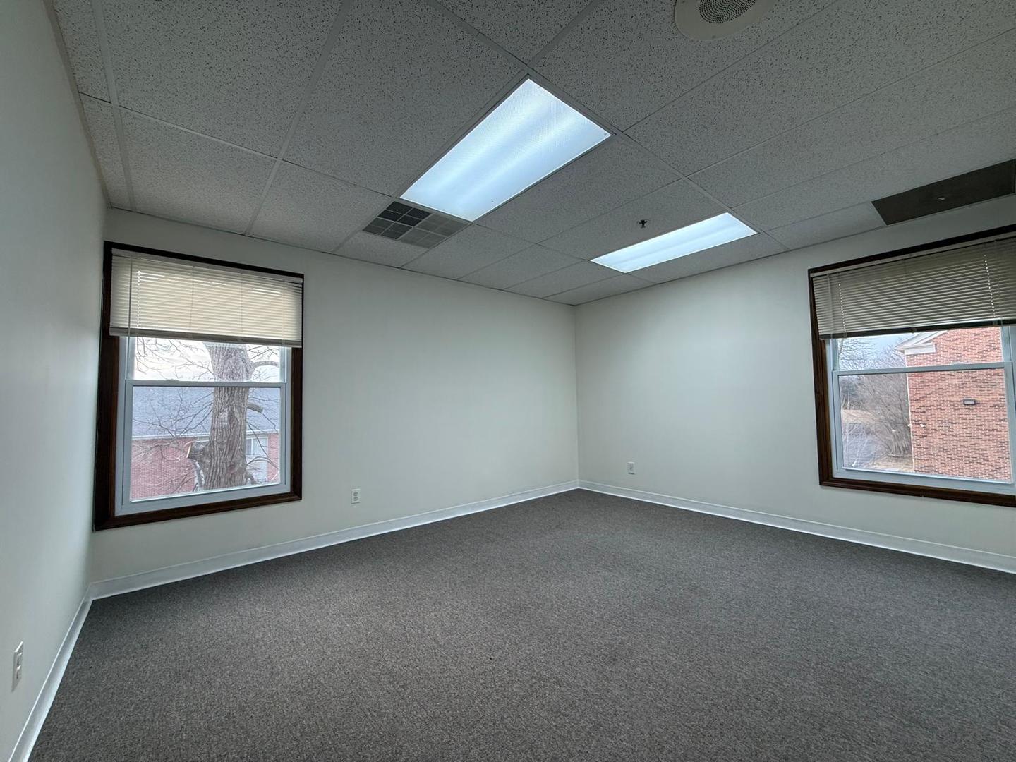 1650 E Main Street, St. Charles, IL 60174