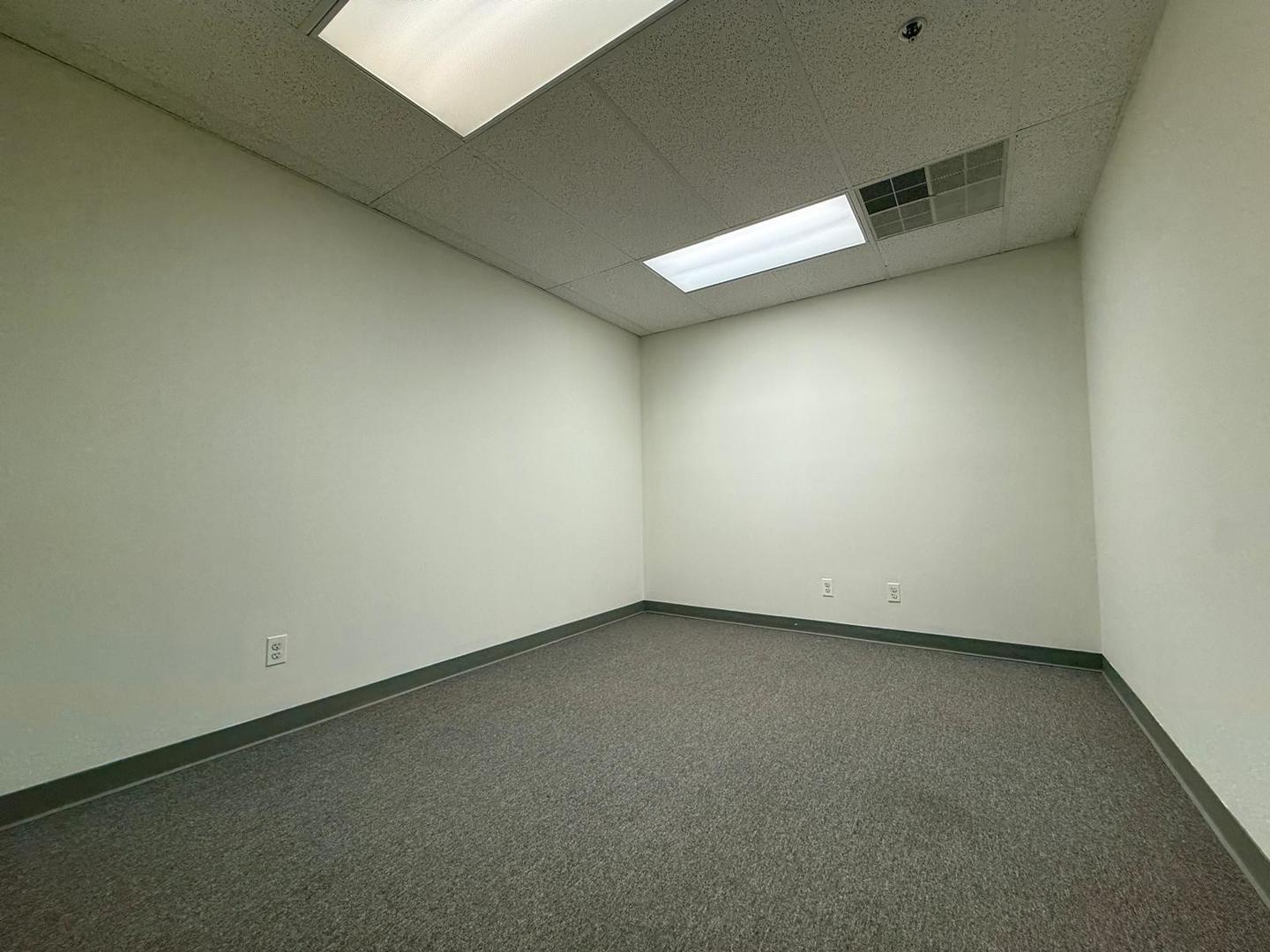 1650 E Main Street, St. Charles, IL 60174