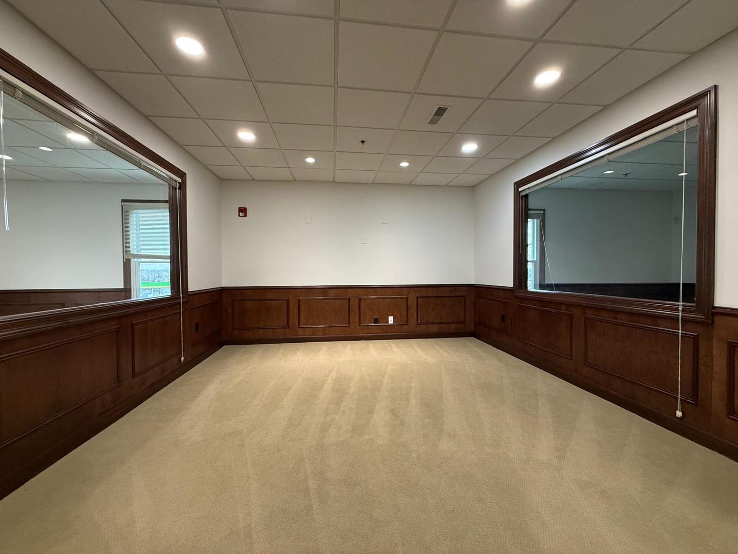 1650 E Main Street, St. Charles, IL 60174