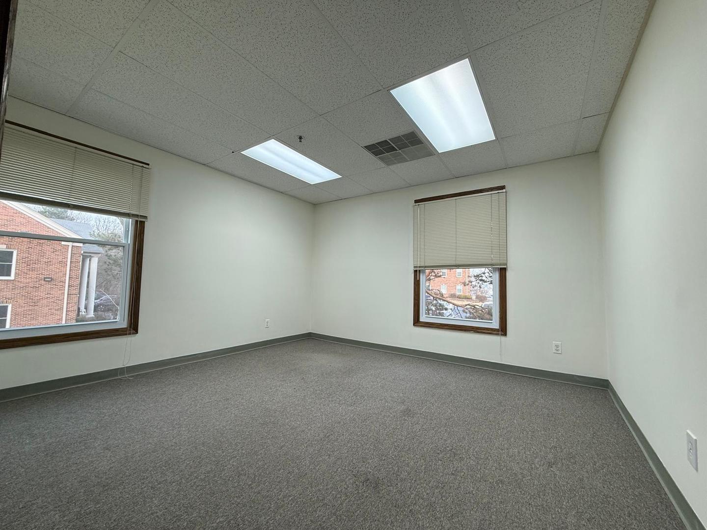 1650 E Main Street, St. Charles, IL 60174