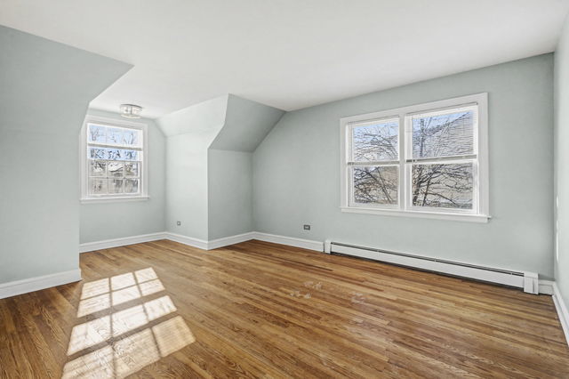 6550 W Ebinger Drive, Niles, IL 60714