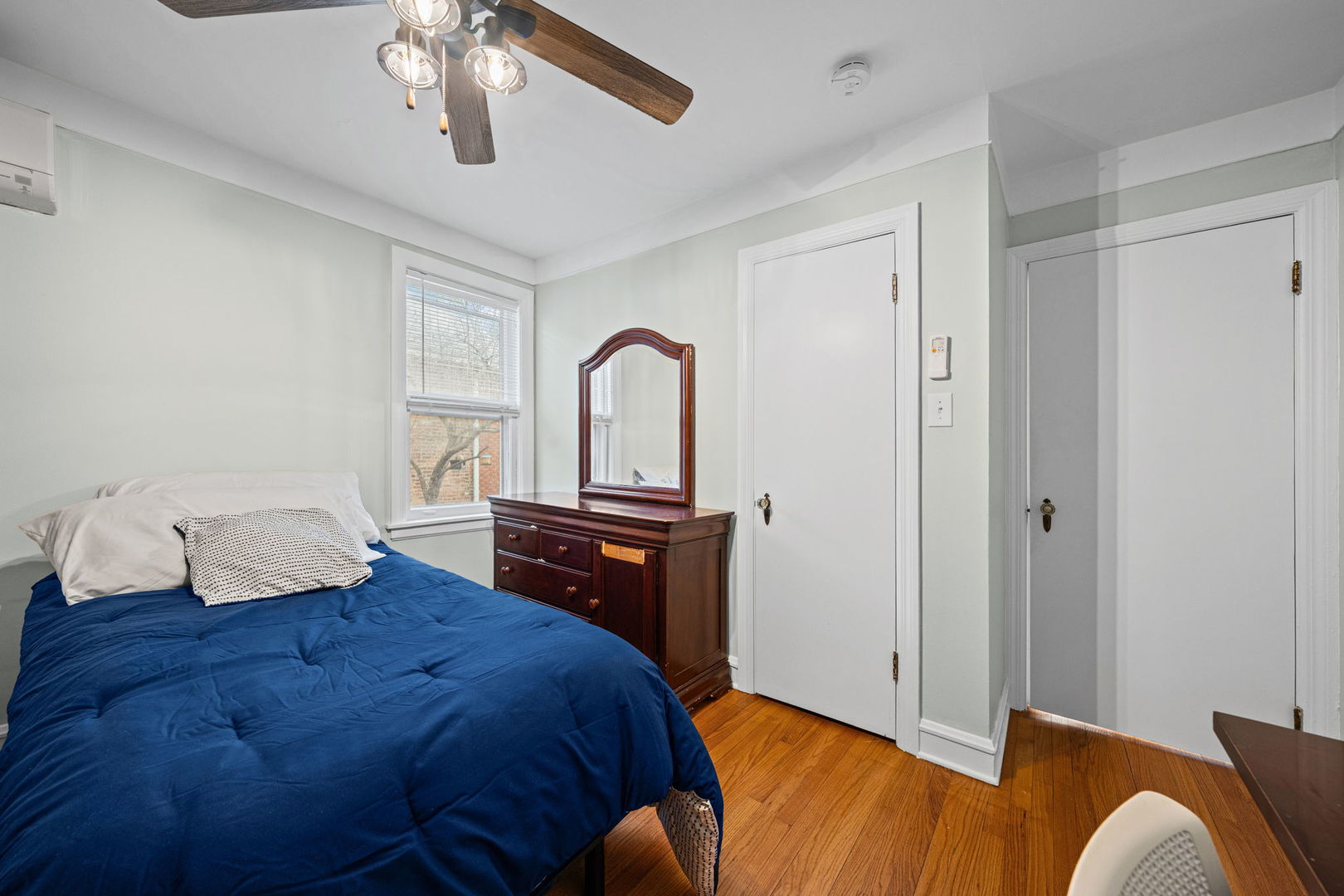 6550 W Ebinger Drive, Niles, IL 60714