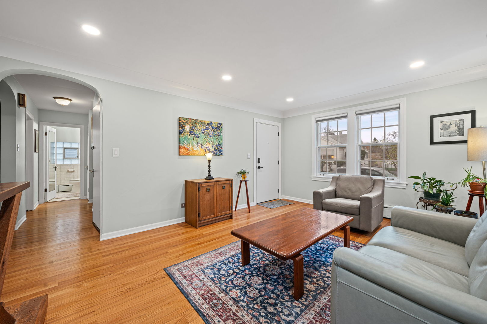 6550 W Ebinger Drive, Niles, IL 60714