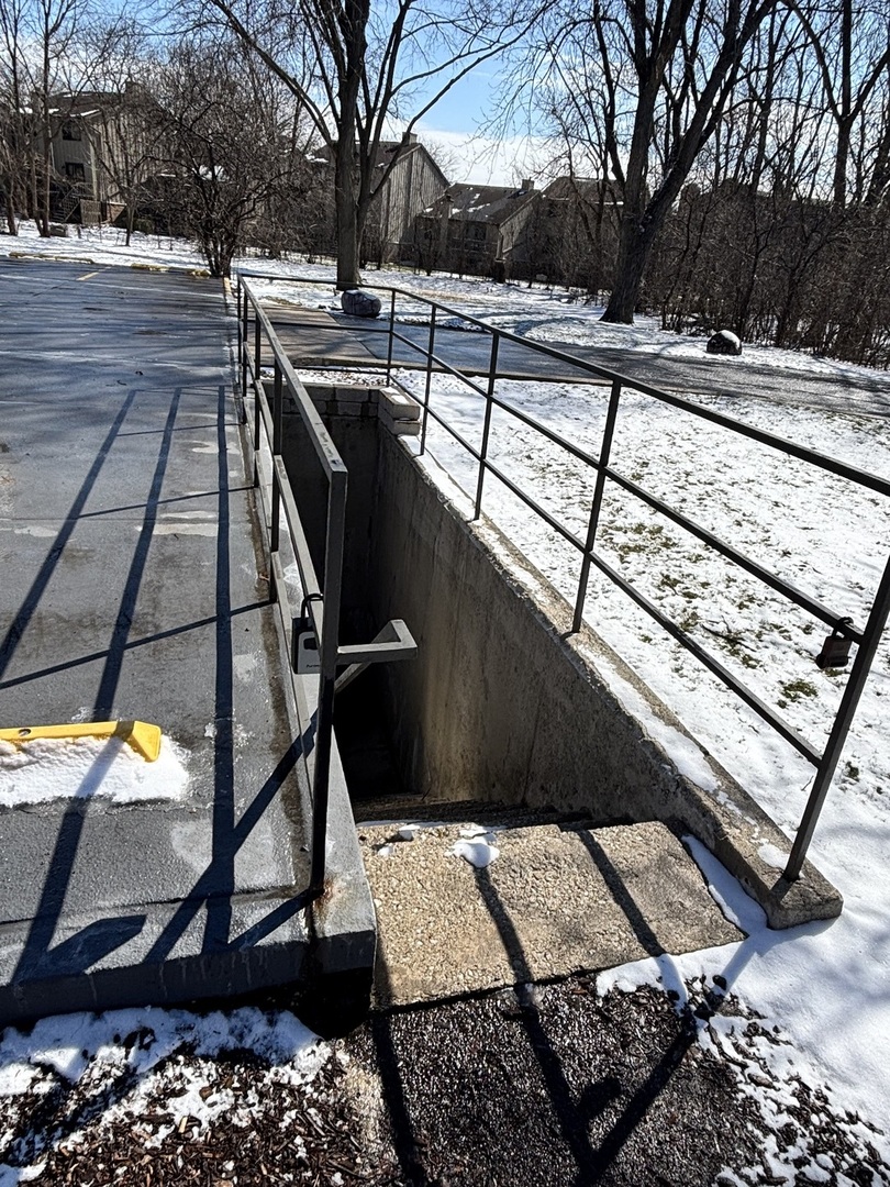 6443 Clarendon Hills Road #411K, Willowbrook, IL 60527