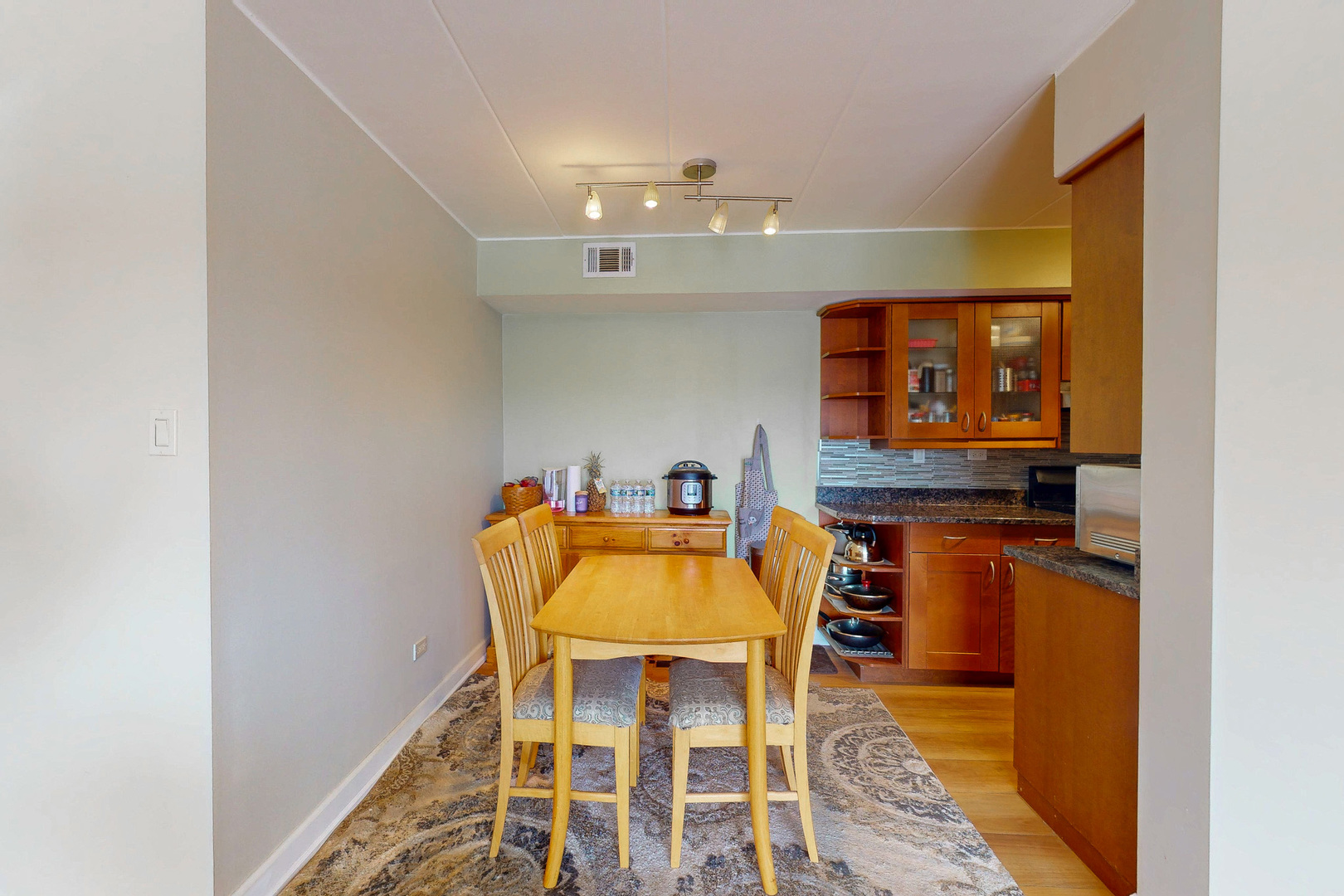 6443 Clarendon Hills Road #411K, Willowbrook, IL 60527