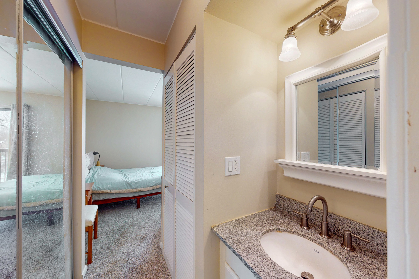 6443 Clarendon Hills Road #411K, Willowbrook, IL 60527