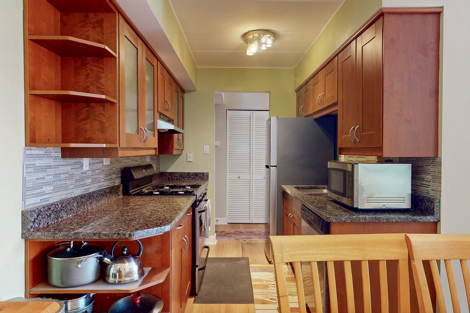 6443 Clarendon Hills Road #411K, Willowbrook, IL 60527