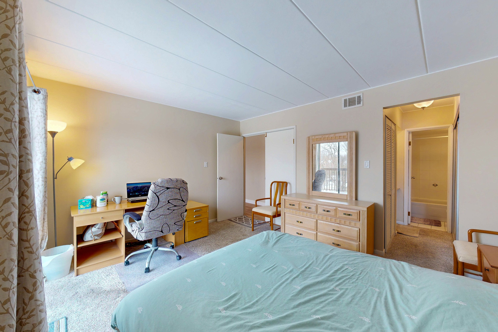 6443 Clarendon Hills Road #411K, Willowbrook, IL 60527