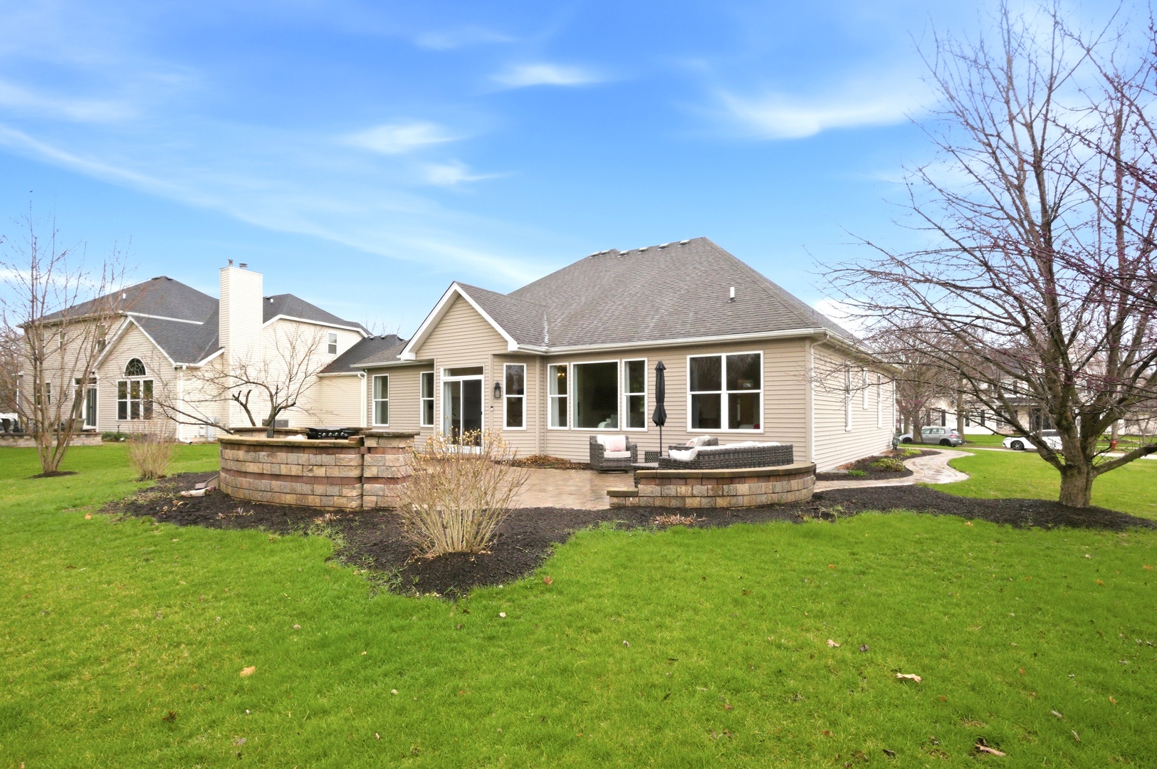 595 Kelly Avenue, Yorkville, IL 60560